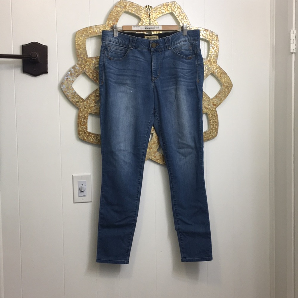 Democracy Jeans